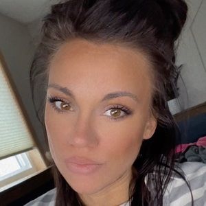 Meet your Posher, Kari